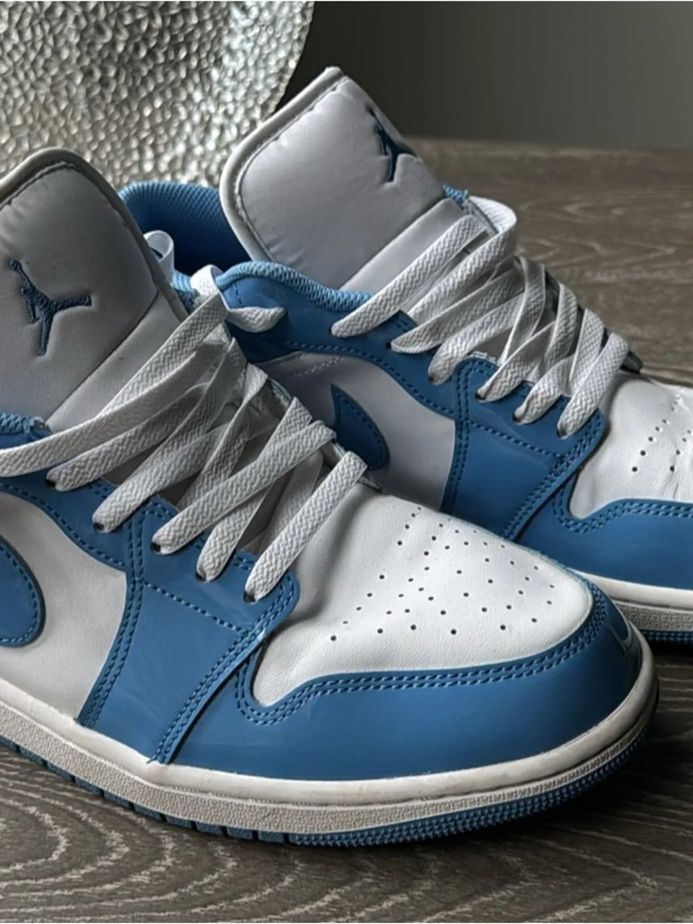 Air Jordan Mid 1s